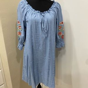 Denim dress with embroidered sleeves. Size S